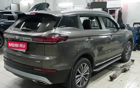 Geely Atlas, 2022 год, 1 580 000 рублей, 3 фотография