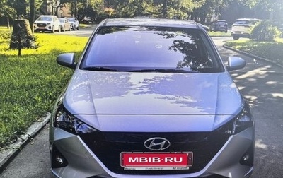 Hyundai Solaris II рестайлинг, 2021 год, 1 800 000 рублей, 1 фотография