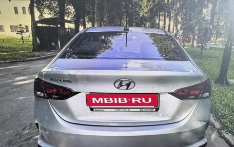 Hyundai Solaris II рестайлинг, 2021 год, 1 800 000 рублей, 2 фотография