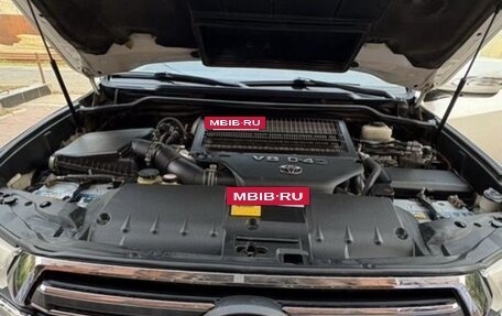 Toyota Land Cruiser 200, 2014 год, 5 500 000 рублей, 21 фотография
