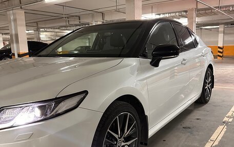 Toyota Camry, 2021 год, 3 200 000 рублей, 3 фотография