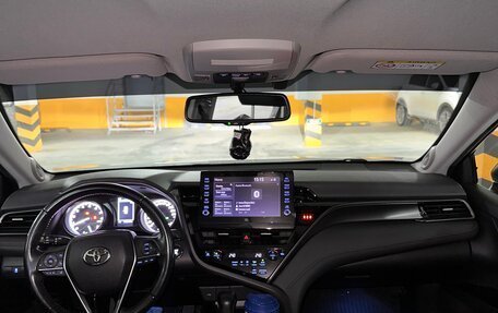 Toyota Camry, 2021 год, 3 200 000 рублей, 7 фотография
