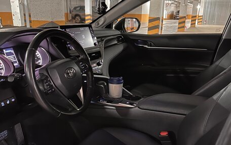 Toyota Camry, 2021 год, 3 200 000 рублей, 8 фотография