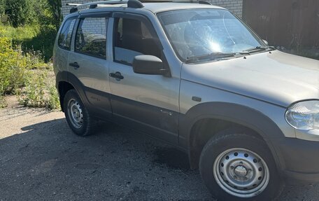 Chevrolet Niva I рестайлинг, 2012 год, 365 000 рублей, 4 фотография