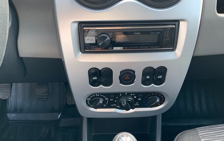 Renault Sandero I, 2013 год, 650 000 рублей, 8 фотография
