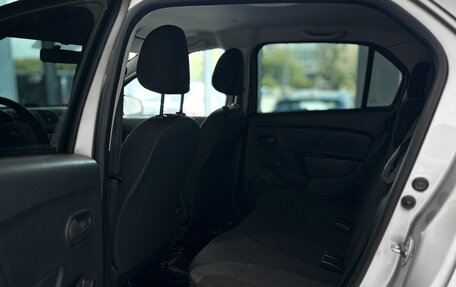 Renault Logan II, 2017 год, 743 000 рублей, 13 фотография