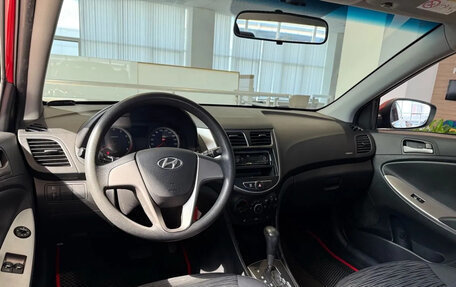 Hyundai Solaris II рестайлинг, 2015 год, 890 000 рублей, 15 фотография