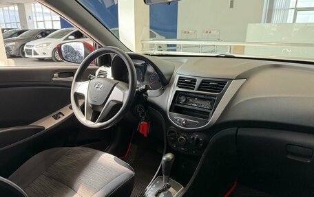 Hyundai Solaris II рестайлинг, 2015 год, 890 000 рублей, 20 фотография