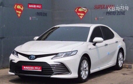 Toyota Camry, 2022 год, 3 100 000 рублей, 1 фотография
