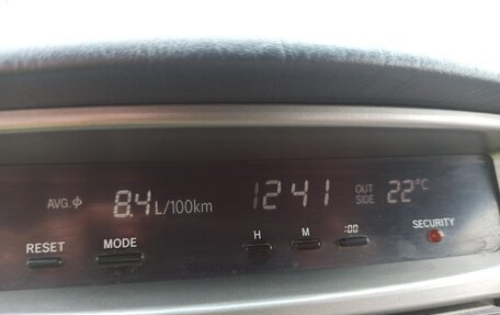Toyota Land Cruiser 100 рестайлинг 2, 2006 год, 1 550 000 рублей, 7 фотография