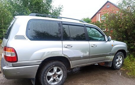 Toyota Land Cruiser 100 рестайлинг 2, 2006 год, 1 550 000 рублей, 11 фотография