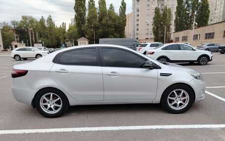 KIA Rio III рестайлинг, 2011 год, 725 000 рублей, 3 фотография