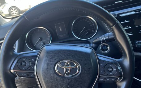 Toyota Camry, 2018 год, 2 099 000 рублей, 7 фотография
