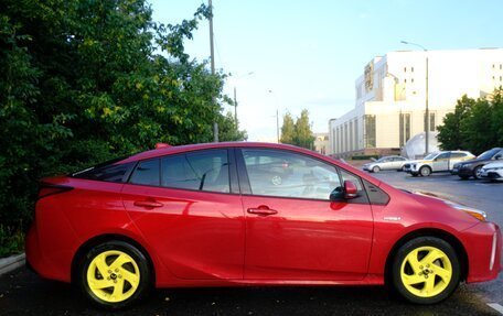 Toyota Prius IV XW50, 2019 год, 2 299 999 рублей, 6 фотография