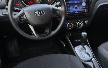 KIA Rio III рестайлинг, 2013 год, 935 000 рублей, 7 фотография