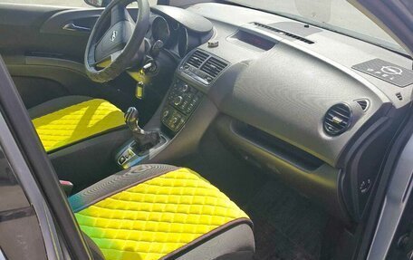Opel Meriva, 2013 год, 700 000 рублей, 7 фотография