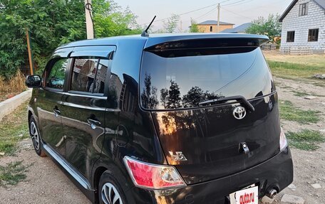 Toyota bB II рестайлинг, 2006 год, 650 000 рублей, 2 фотография