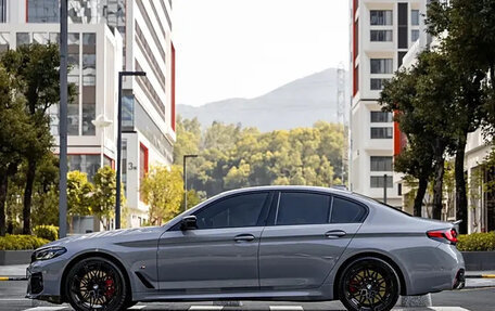 BMW 5 серия, 2022 год, 5 191 000 рублей, 4 фотография