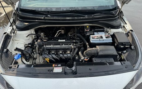 Hyundai Solaris II рестайлинг, 2021 год, 1 300 000 рублей, 4 фотография