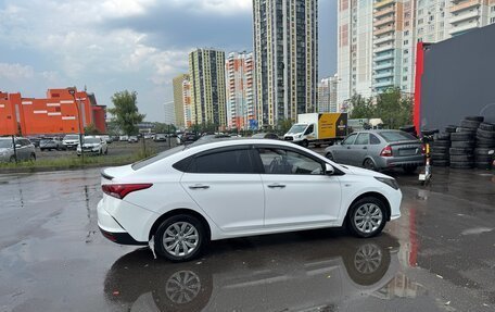Hyundai Solaris II рестайлинг, 2021 год, 1 300 000 рублей, 13 фотография