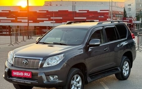 Toyota Land Cruiser Prado 150 рестайлинг 2, 2009 год, 2 797 000 рублей, 10 фотография