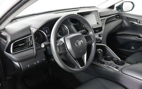 Toyota Camry, 2021 год, 2 599 000 рублей, 9 фотография