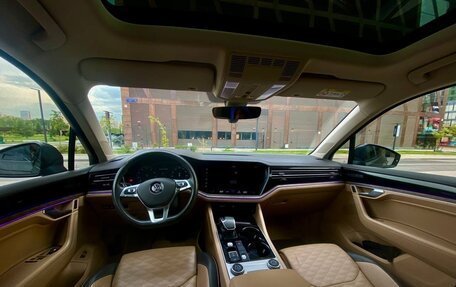Volkswagen Touareg III, 2019 год, 4 350 000 рублей, 13 фотография