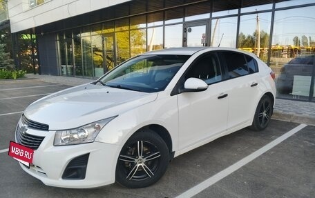 Chevrolet Cruze II, 2014 год, 850 000 рублей, 3 фотография