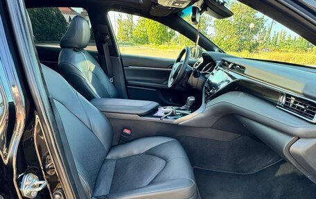 Toyota Camry, 2019 год, 3 300 000 рублей, 5 фотография