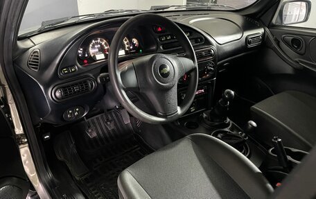 Chevrolet Niva I рестайлинг, 2018 год, 757 000 рублей, 9 фотография