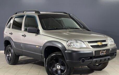 Chevrolet Niva I рестайлинг, 2018 год, 757 000 рублей, 3 фотография
