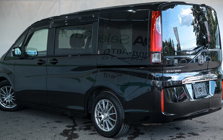 Honda Stepwgn IV, 2015 год, 2 000 000 рублей, 4 фотография