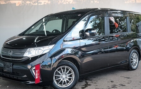 Honda Stepwgn IV, 2015 год, 2 000 000 рублей, 2 фотография
