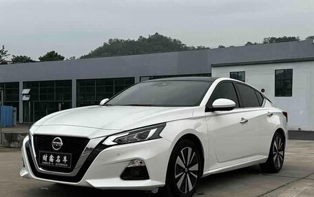 Nissan Altima VI (L34), 2021 год, 2 100 000 рублей, 2 фотография