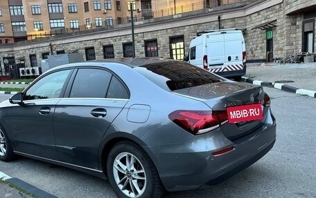 Mercedes-Benz A-Класс, 2019 год, 2 750 000 рублей, 3 фотография