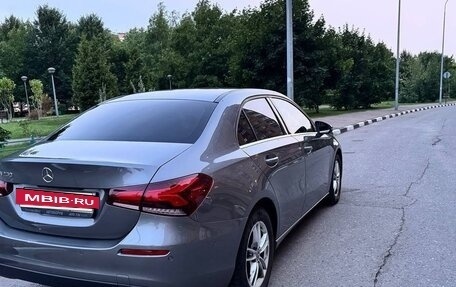Mercedes-Benz A-Класс, 2019 год, 2 750 000 рублей, 9 фотография