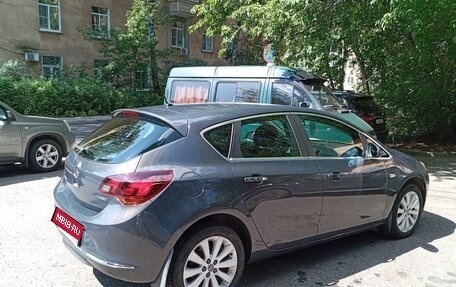 Opel Astra J, 2012 год, 860 000 рублей, 1 фотография