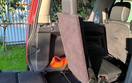 Land Rover Discovery III, 2009 год, 1 200 000 рублей, 33 фотография