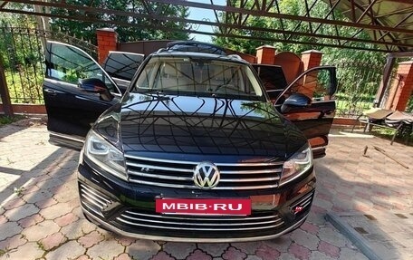 Volkswagen Touareg III, 2016 год, 3 700 000 рублей, 2 фотография