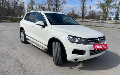Volkswagen Touareg III, 2011 год, 1 950 000 рублей, 10 фотография