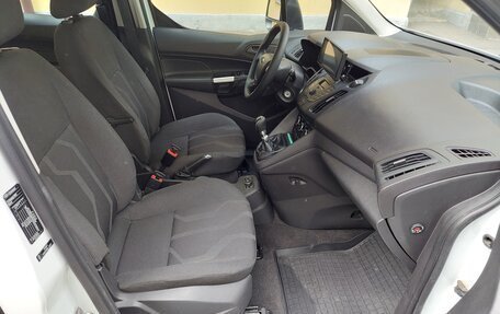 Ford Tourneo Connect II рестайлинг, 2017 год, 1 850 000 рублей, 11 фотография