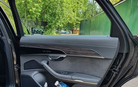 Audi A8, 2021 год, 10 000 000 рублей, 15 фотография