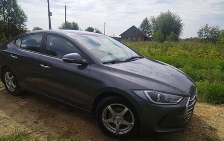 Hyundai Elantra VI рестайлинг, 2018 год, 1 280 000 рублей, 8 фотография
