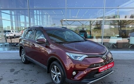 Toyota RAV4, 2017 год, 2 576 000 рублей, 2 фотография