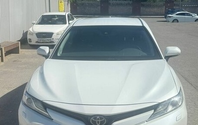Toyota Camry, 2018 год, 3 050 000 рублей, 1 фотография