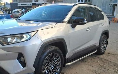 Toyota RAV4, 2021 год, 3 800 000 рублей, 1 фотография