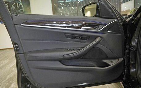 BMW 5 серия, 2022 год, 5 040 000 рублей, 8 фотография