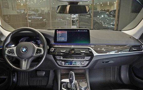 BMW 5 серия, 2022 год, 5 040 000 рублей, 13 фотография