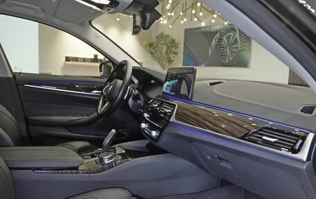 BMW 5 серия, 2022 год, 5 040 000 рублей, 21 фотография