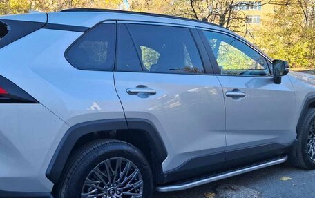 Toyota RAV4, 2021 год, 3 800 000 рублей, 6 фотография